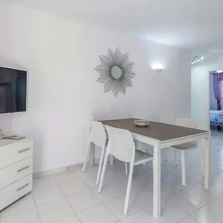 Apartamento En Planta Baja * Dénia