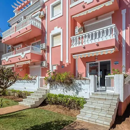 Apartamento En Planta Baja * Dénia